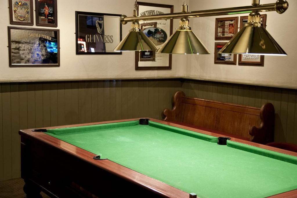 Tricky'S Hotel Redruth Bagian luar foto