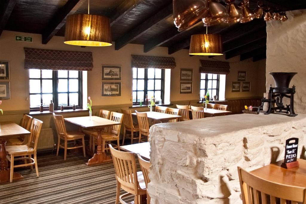 Tricky'S Hotel Redruth Bagian luar foto