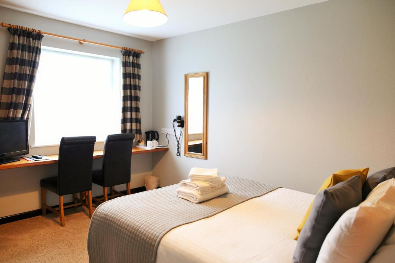 Tricky'S Hotel Redruth Bagian luar foto