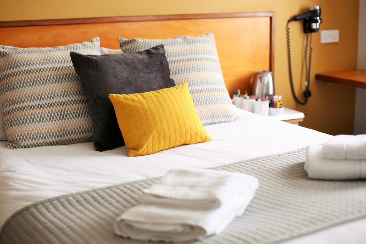 Tricky'S Hotel Redruth Bagian luar foto